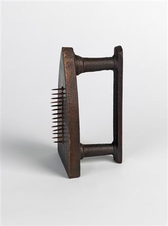 MAN RAY Cadeau.
